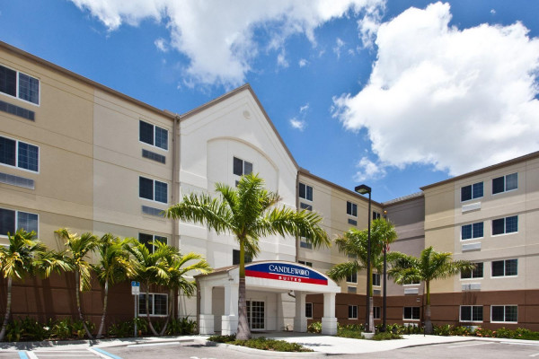 Candlewood Suites FORT MYERS-SANIBEL GATEWAY (Fort Myers)