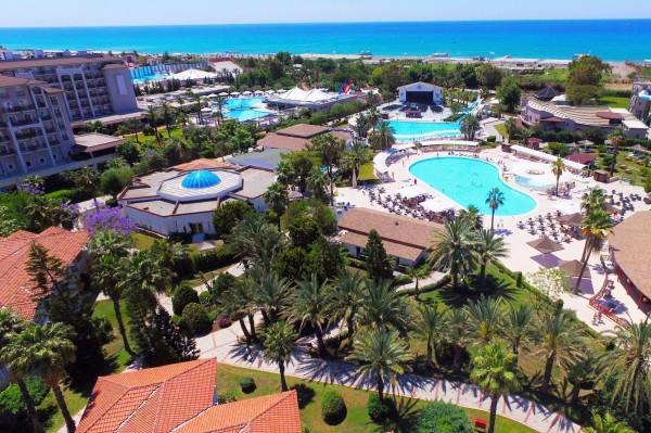 Euphoria Palm Beach Resort (Side)