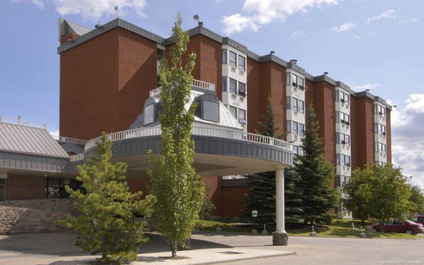 COAST WEST EDMONTON HOTEL & CNF CNTR (Edmonton)