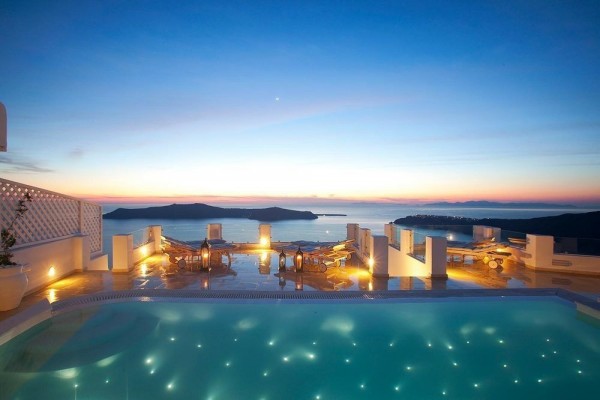 Hotel Above Blue Suites (Santorini)