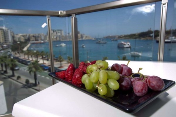 115 The Strand Hotel and Suites (Gzira                              )