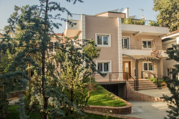 Hotel Vila Bregu (Tirana)