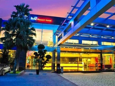 FM7 Resort Hotel (Tangerang)