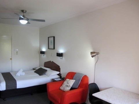 AIRPORT CLAYFIELD MOTEL (Boondall)