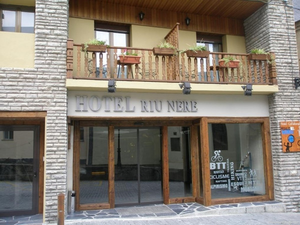 Hotel Riu Nere (Catalonia)
