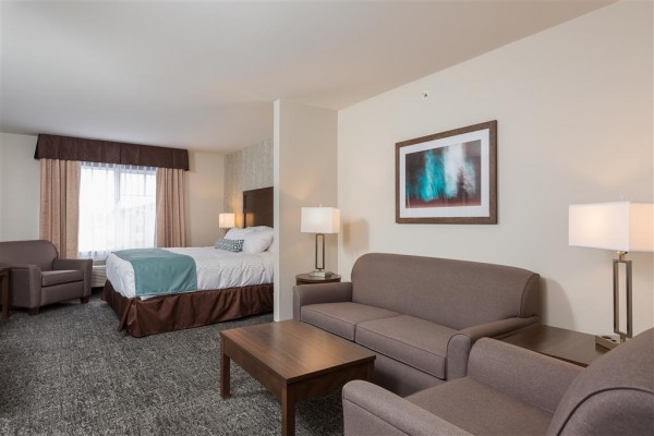 BEST WESTERN PLUS CHESTERMERE (Chestermere)