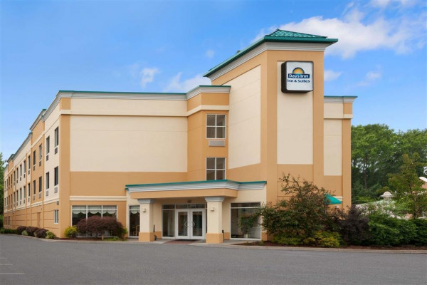 DAYS INN AND SUITES ALBANY (Albany)