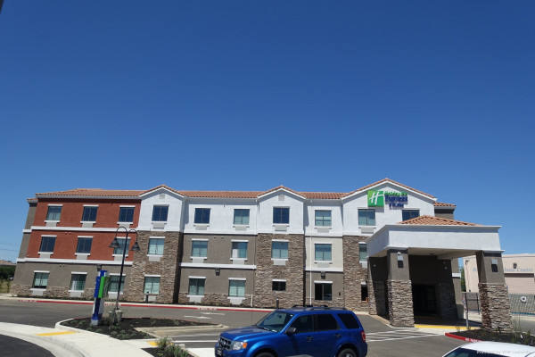 Holiday Inn Express & Suites BRENTWOOD (Brentwood)