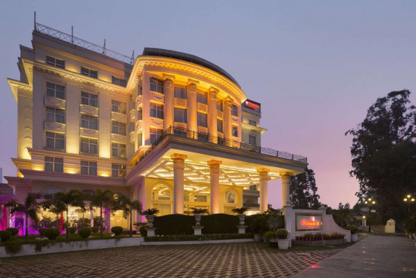 Hotel RAMADA PLAZA CHANDIGARH ZIRAKP (Chandigarh)