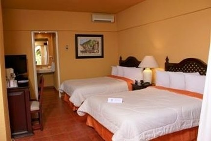CASA REAL HOTEL AND SUITES (Orizaba)