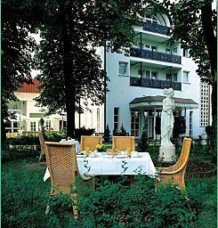 Parkhotel Klüschenberg (Plau am See)