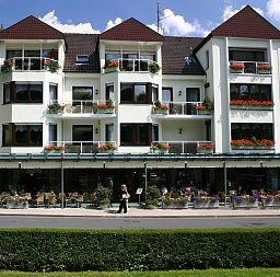 Hotel Café Schneidewind Ferienwohnungen (Bad Pyrmont)