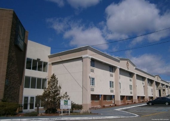 Quality Inn & Conference Center (Maple Shade)