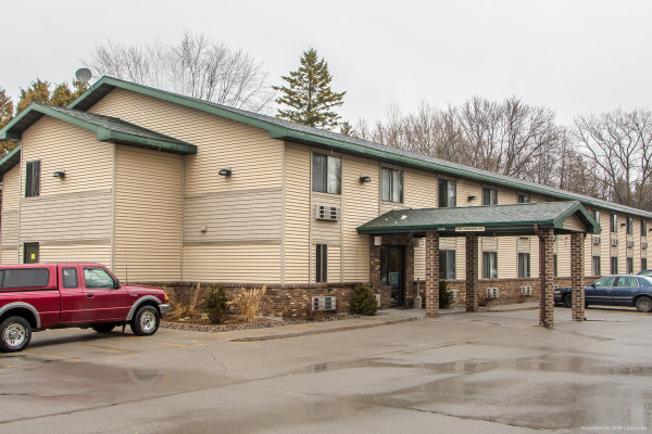 Quality Inn and Suites Marinette 