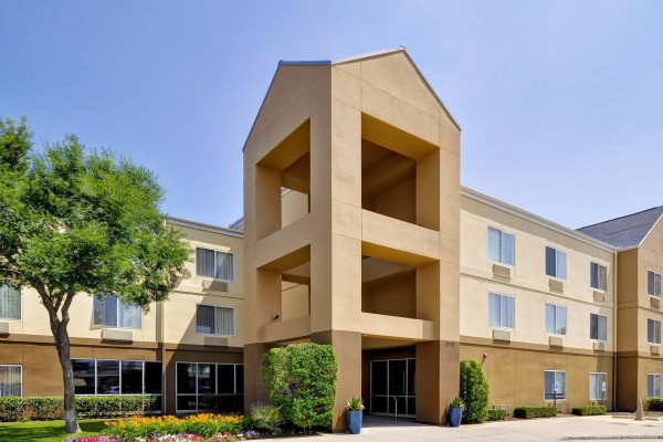 Fairfield Inn & Suites Dallas Medical/Market Center 