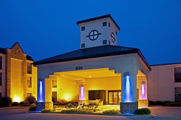 BAYMONT INN & SUITES FISHERS (Fishers)