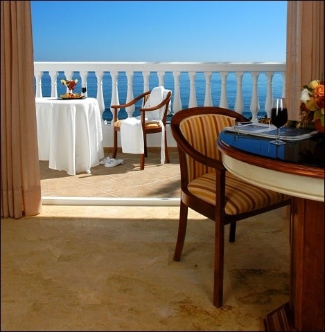 EL OCEANO BEACH HOTEL (Fuengirola)
