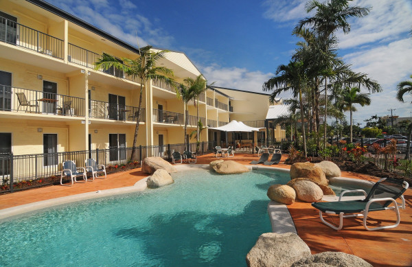Cairns Queenslander Hotel and Apartments Cairns