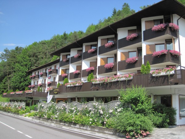 Hotel Comano Cattoni Holiday (Alpes)