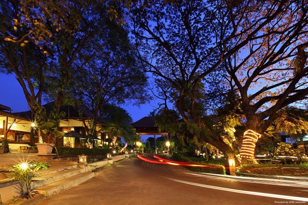 SINGGASANA HOTEL SURABAYA (Surabaya)