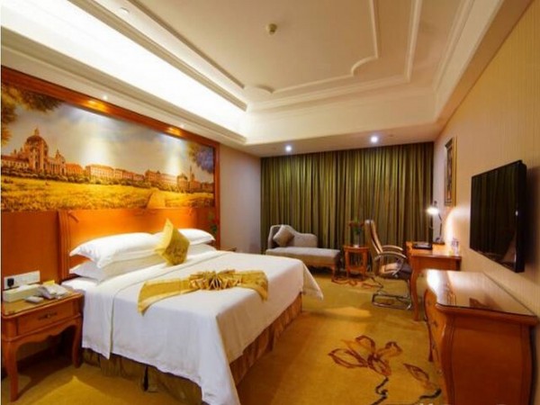 Vienne Hotel Hecheng Road (Guigang)