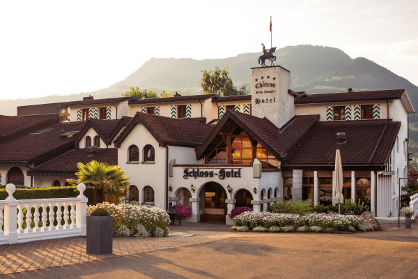 Schloss-Hotel Swiss-Chalet Merlischachen (Alpen)