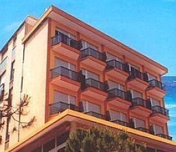Hotel La Perla (Rimini)