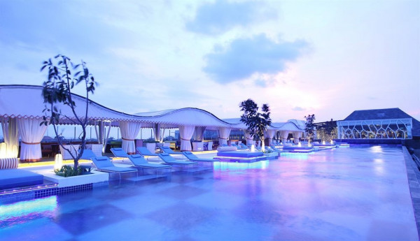 Hotel TS Suites Bali (Seminyak Beach)
