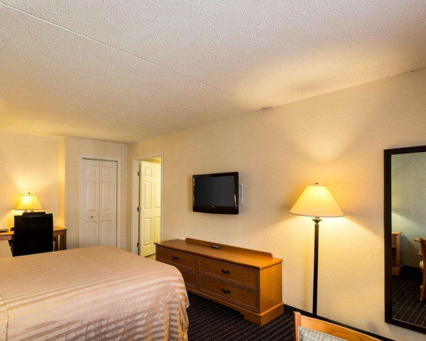 RODEWAY INN AND SUITES (New Orleans)
