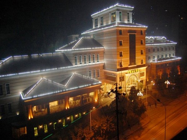New Jinfeng Shan hotel (Chongqing)