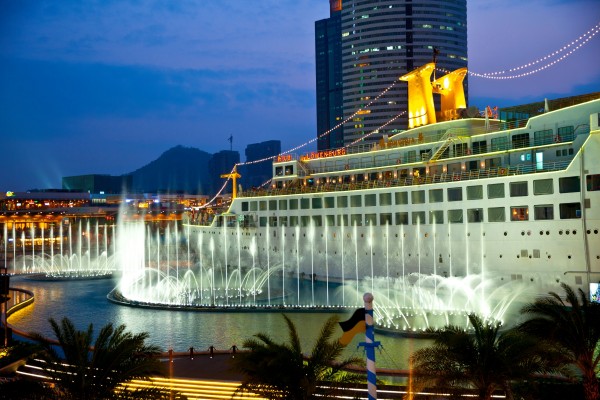 Honlux Cruise Inn Boat (Shenzhen)